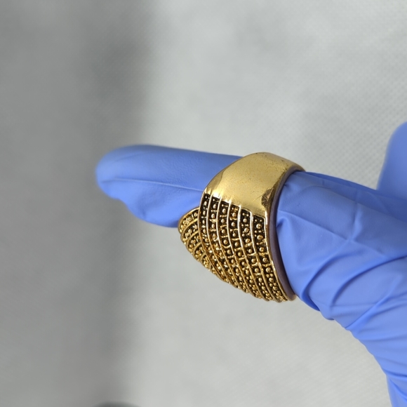 Ring 💍 - Picture 6 of 7